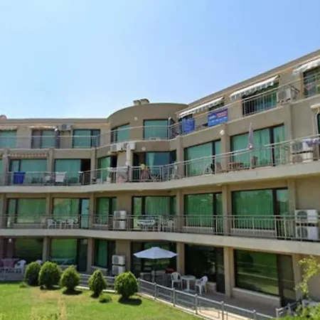 White Charms Apartament Sozopol